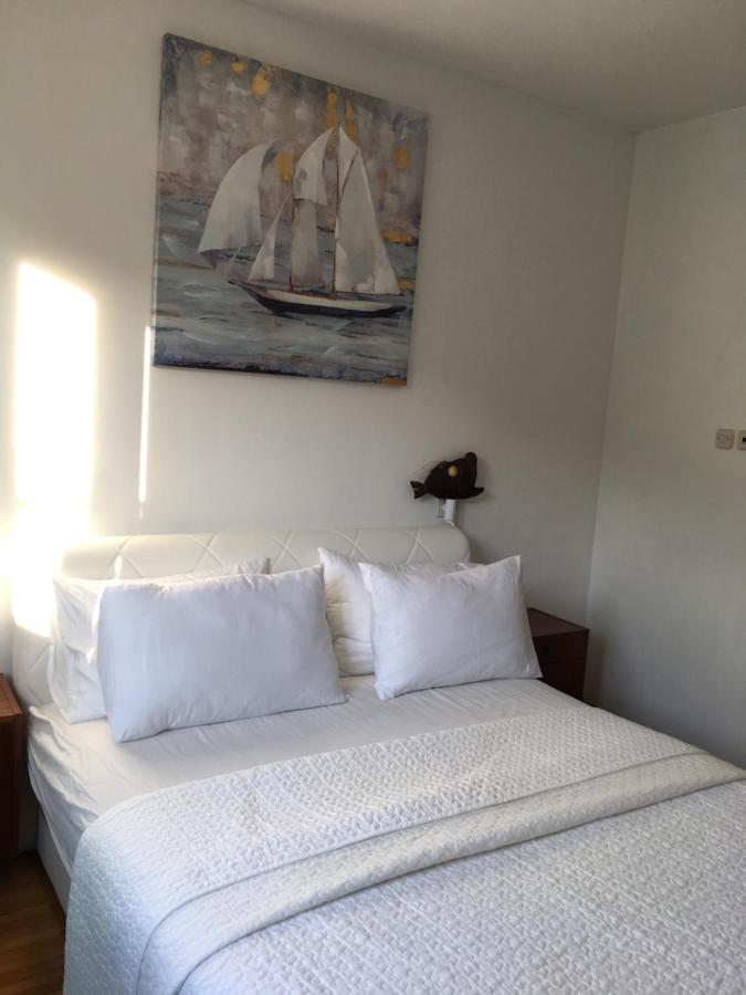 Apartment Marina Komiza Bagian luar foto