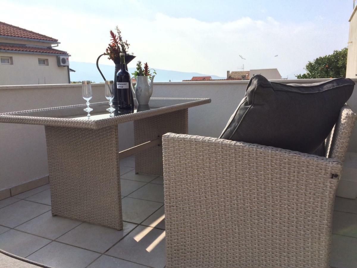 Apartment Marina Komiza Bagian luar foto